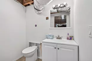 417 Tucker St, Ashland, OR 97520 - Photo 35
