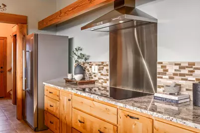 22437 Victoria Lane, Bend, OR 97702 - Photo 15