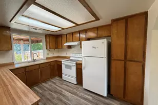 3015 Milhoan Dr, Medford, OR 97504 - Photo 7