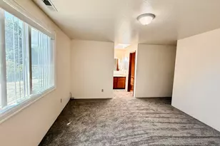 3015 Milhoan Dr, Medford, OR 97504 - Photo 9