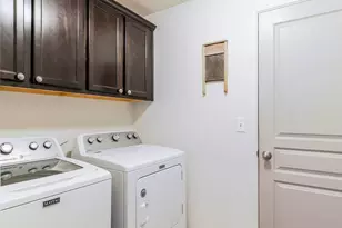 2303 NE 3rd St, Redmond, OR 97756 - Photo 15