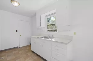 1628 Parker St, Ashland, OR 97520 - Photo 9