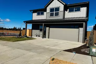 21405 SE Krakatoa Ct, Bend, OR 97702 - Photo 3