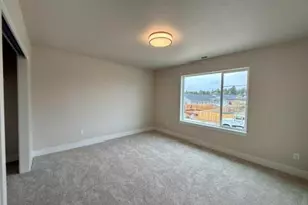 61421 SE Daybreak Ct, Bend, OR 97702 - Photo 13