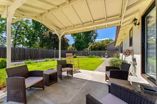 2900 Lois Ln, Grants Pass, OR 97527 - Photo 33