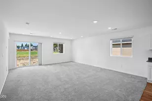 51779 Jubilee Pine Dr, La Pine, OR 97739 - Photo 9