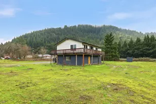 8835 Williams Hwy, Grants Pass, OR 97527 - Photo 23