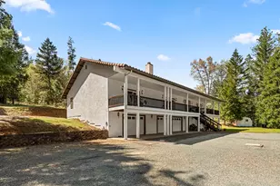 2295 W Evans Creek Rd, Rogue River, OR 97537 - Photo 35