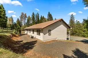 2295 W Evans Creek Rd, Rogue River, OR 97537 - Photo 39