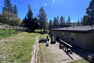 4235 Highland Ave, Grants Pass, OR 97526 - Photo 51
