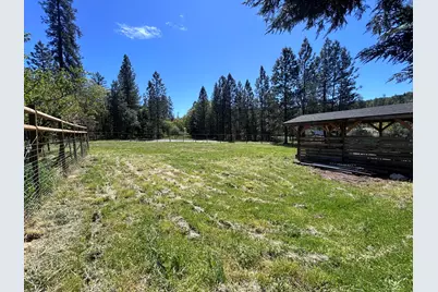 4235 Highland Avenue, Grants Pass, OR 97526 - Photo 47