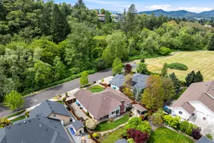 2317 SE Overland Dr, Grants Pass, OR 97527 - Photo 41