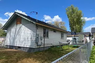 825 Martin St, Klamath Falls, OR 97601 - Photo 3