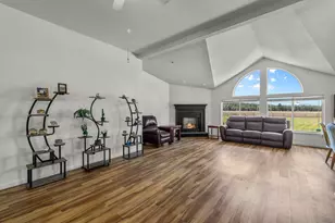 67500 Harrington Loop, Bend, OR 97703 - Photo 9
