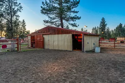 67500 Harrington Loop, Bend, OR 97703 - Photo 37
