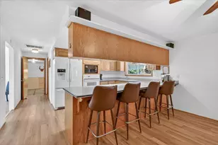 2390 Fairfield Dr, Medford, OR 97504 - Photo 9