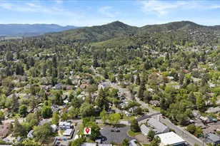 847 NW 5th St, Grants Pass, OR 97526 - Photo 43