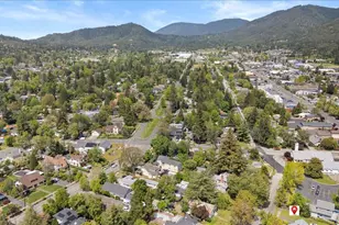 847 NW 5th St, Grants Pass, OR 97526 - Photo 47