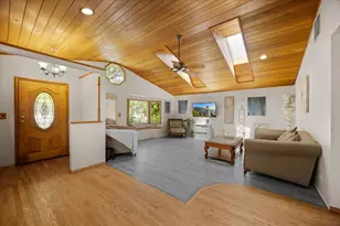847 NW 5th St, Grants Pass, OR 97526 - Photo 3