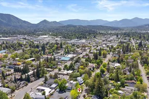 847 NW 5th St, Grants Pass, OR 97526 - Photo 45