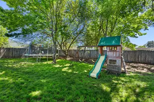 2190 Delta Waters Rd, Medford, OR 97504 - Photo 25