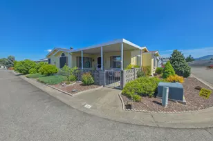 215 Whispering Willow Dr, Grants Pass, OR 97527 - Photo 23