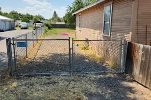 3236 Cannon Ave, Klamath Falls, OR 97603 - Photo 3