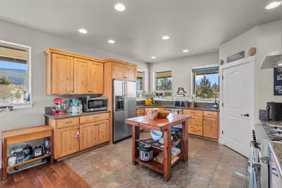 9001 SW Desert Sage Lane, Powell Butte, OR 97753 - Photo 9