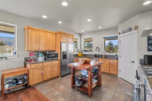 9001 SW Desert Sage Ln, Powell Butte, OR 97753 - Photo 9