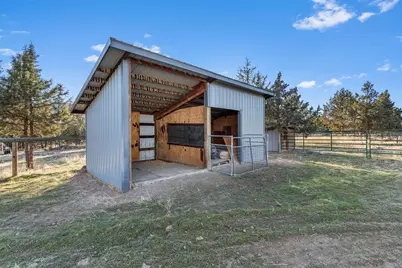 9001 SW Desert Sage Lane, Powell Butte, OR 97753 - Photo 27