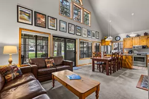 57505 Circle 4 Ln, Sunriver, OR 97707 - Photo 9