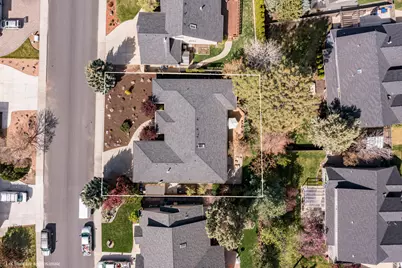 800 SE Shadowood Drive, Bend, OR 97702 - Photo 5