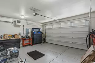 20546 Aberdeen Ct, Bend, OR 97702 - Photo 25