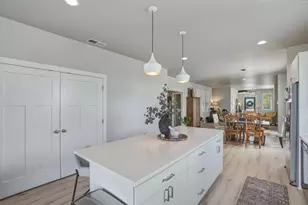 20546 Aberdeen Ct, Bend, OR 97702 - Photo 11