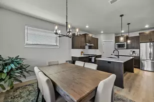 20850 SE Delta Dr, Bend, OR 97702 - Photo 9