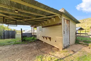 2401 E Fork Rd, Williams, OR 97544 - Photo 29