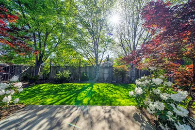 923 Village Circle, Medford, OR 97504 - Photo 25