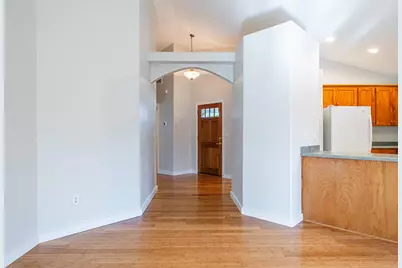923 Village Circle, Medford, OR 97504 - Photo 13