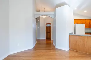 923 Village Cir, Medford, OR 97504 - Photo 13