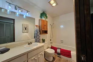 821 E Desperado Trail, Sisters, OR 97759 - Photo 23