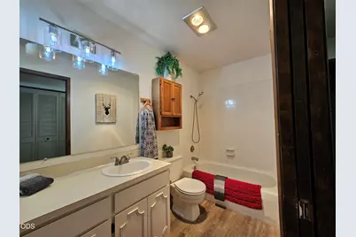 821 E Desperado Trail #UNIT 201, Sisters, OR 97759 - Photo 15