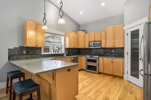 2955 N W Bordeaux Ln, Bend, OR 97703 - Photo 11