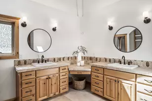 61015 River Bluff Trail, Bend, OR 97702 - Photo 47