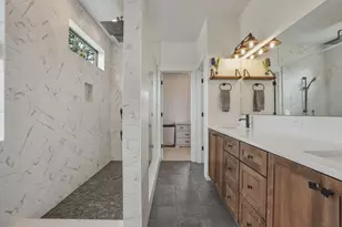 19250 Innes Market Rd, Bend, OR 97703 - Photo 13