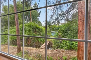 1635 NE Beacon Dr, Grants Pass, OR 97526 - Photo 51