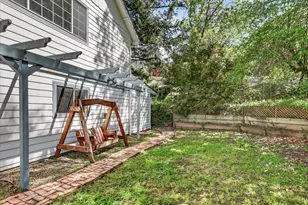 1635 NE Beacon Dr, Grants Pass, OR 97526 - Photo 47