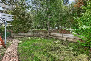1635 NE Beacon Dr, Grants Pass, OR 97526 - Photo 47