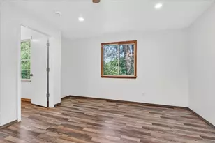 1635 NE Beacon Dr, Grants Pass, OR 97526 - Photo 29
