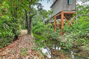 1635 NE Beacon Dr, Grants Pass, OR 97526 - Photo 53