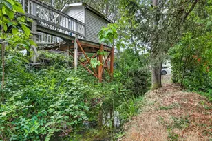 1635 NE Beacon Dr, Grants Pass, OR 97526 - Photo 53